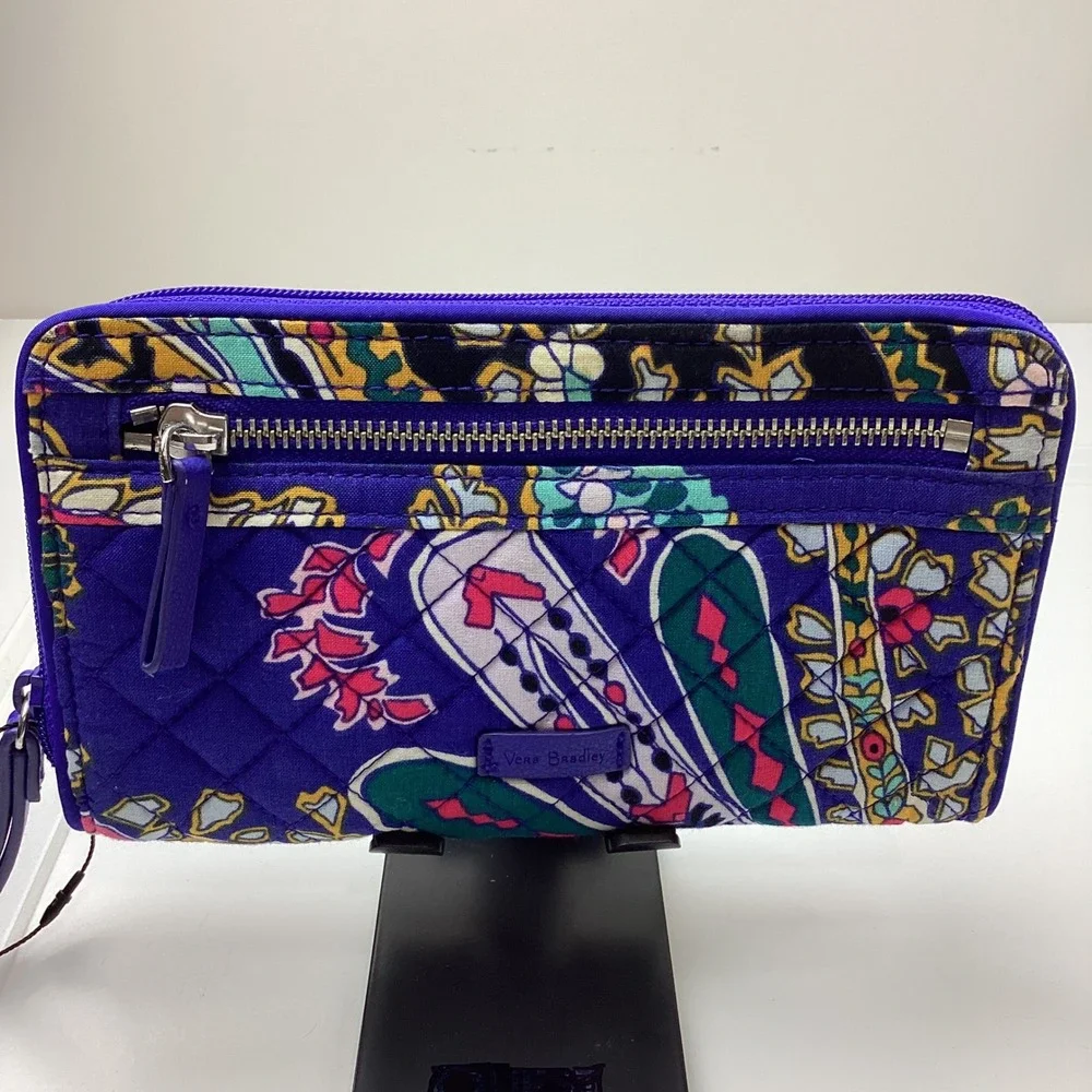 Vera Bradley Romantic Paisley Quilted Cotton Wristlet Wallet Blue NWOT